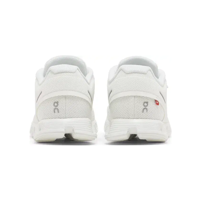 Cloud 5 Undyed White On Running