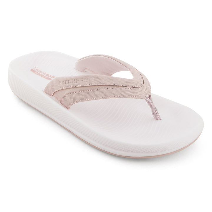A cozy women’s slipper featuring a soft upper, memory foam footbed, and flexible outsole for maximum comfort and everyday wear