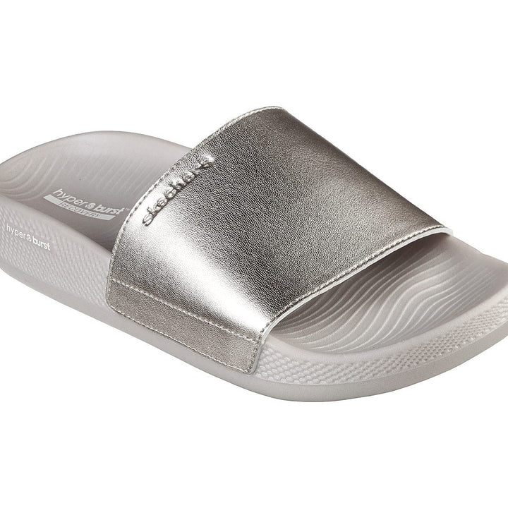 A cozy and stylish women’s slipper featuring a plush upper, memory foam footbed, and flexible outsole for maximum comfort and support