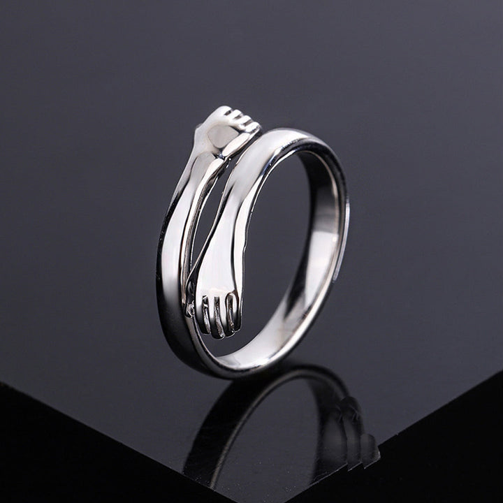 Hug ring design