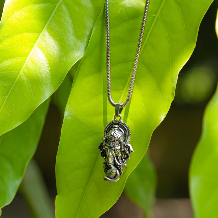 Ganesha Pendant With Snake Chain (Silver)