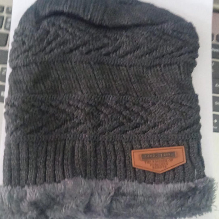 Unisex Woolen Cap Set