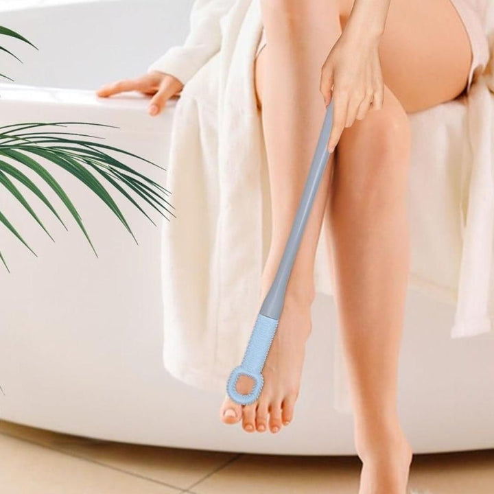 This foot cleaner tool