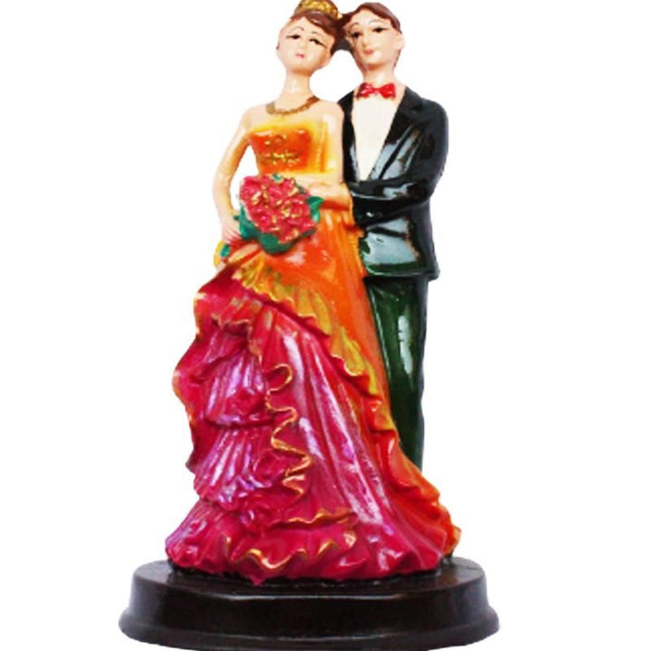 Handcrafted Loving Married Couple Statue Showpiece