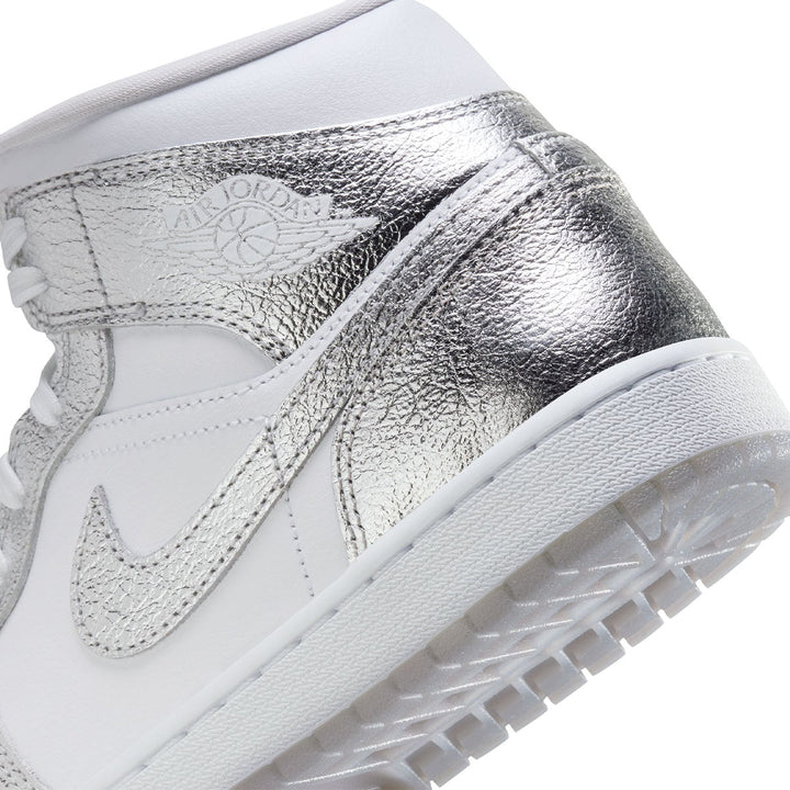Wmns Jordan 1 Mid SE 'Metallic Silver'