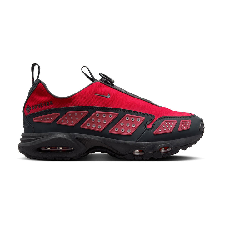 WMNS Air Max SNDR Gore-Tex ‘Hyper Crimson’