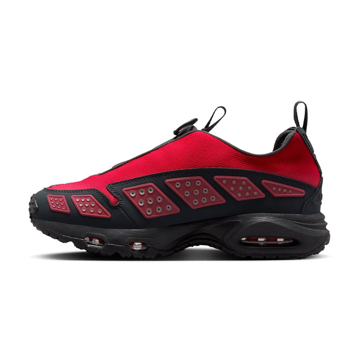 WMNS Air Max SNDR Gore-Tex ‘Hyper Crimson’