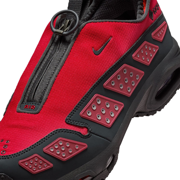 WMNS Air Max SNDR Gore-Tex ‘Hyper Crimson’
