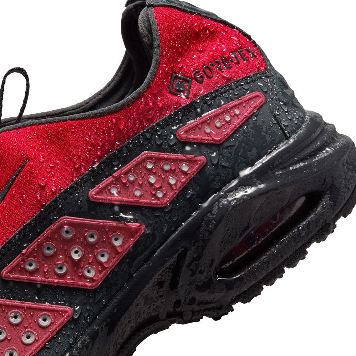 WMNS Air Max SNDR Gore-Tex ‘Hyper Crimson’
