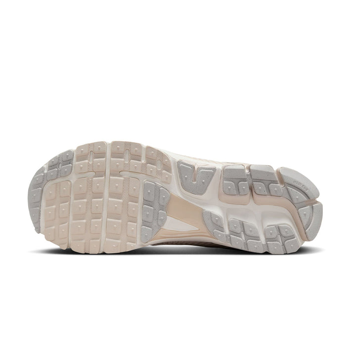 Zoom Vomero 5 'Light Orewod Brown'