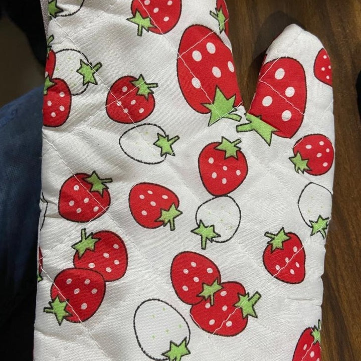 2929 Designer Multicoloured Oven Mitt And Pot Holder