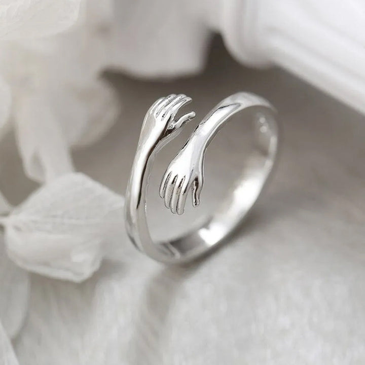 hug me ring