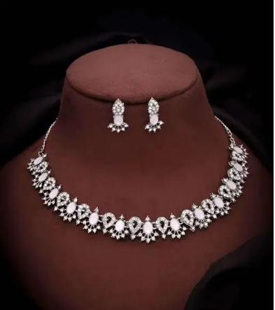 silver-Plated Artificial Stone Studded Necklace Jewellery set with 1 Pair of Earring